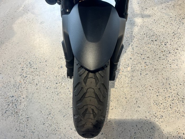 2025 Honda CB750 (HORNET) BLACK