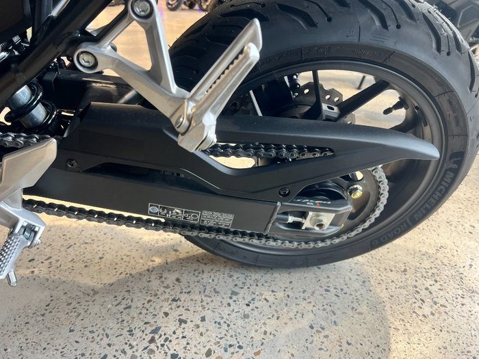 2025 Honda CB750 (HORNET) BLACK