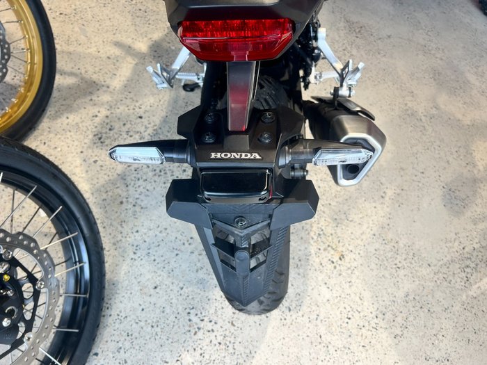 2025 Honda CB750 (HORNET) BLACK