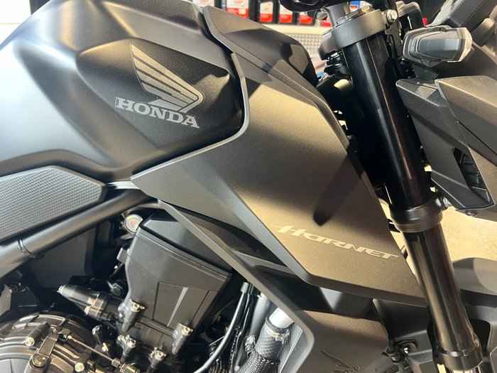 2025 Honda CB750 (HORNET) BLACK