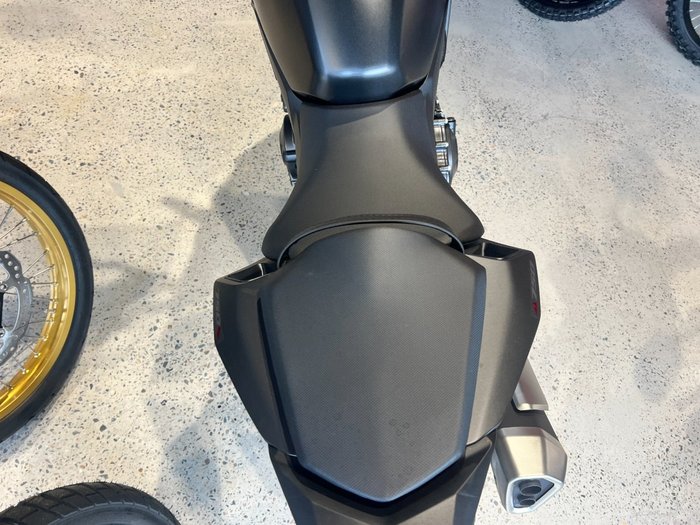 2025 Honda CB750 (HORNET) BLACK