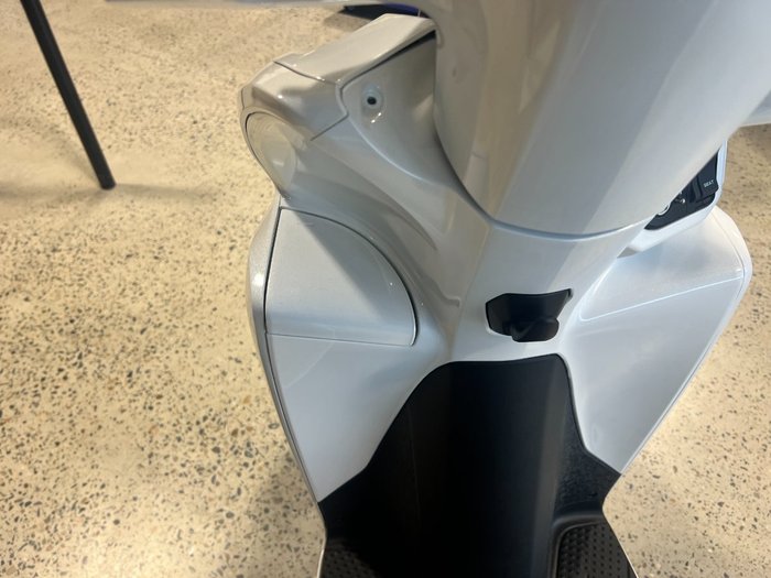 2027 Honda NSC110 DIO WHITE