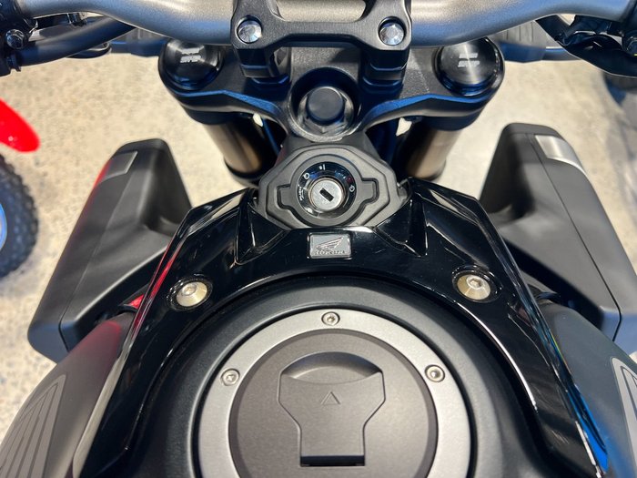 2026 Honda CB650RAC BLACK
