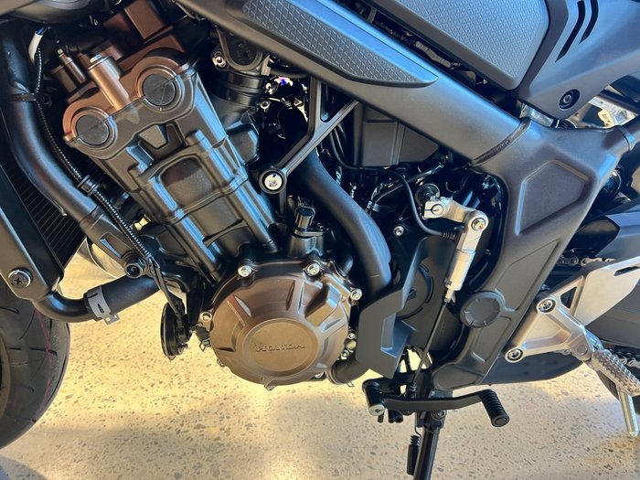 2026 Honda CB650RAC BLACK