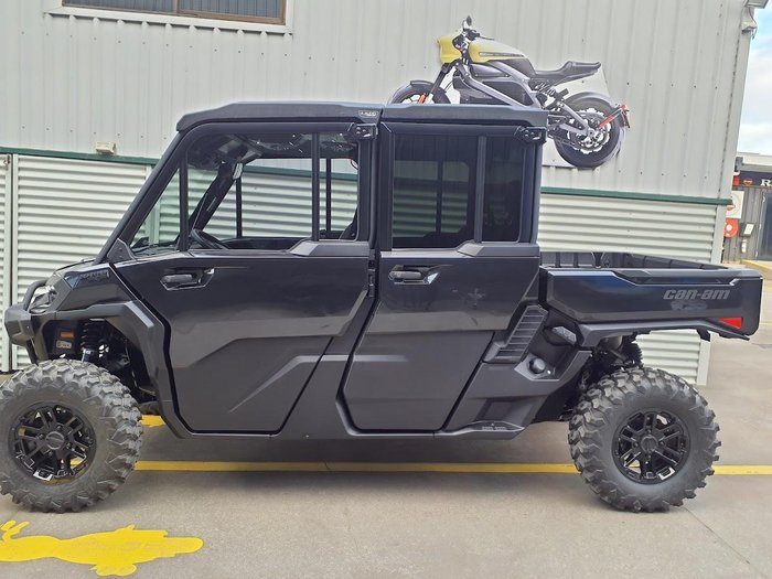 2026 Can-Am Defender Max Limited HD11 Defender Black