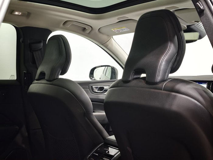 2022 Volvo XC60 Ultimate B6 Dark