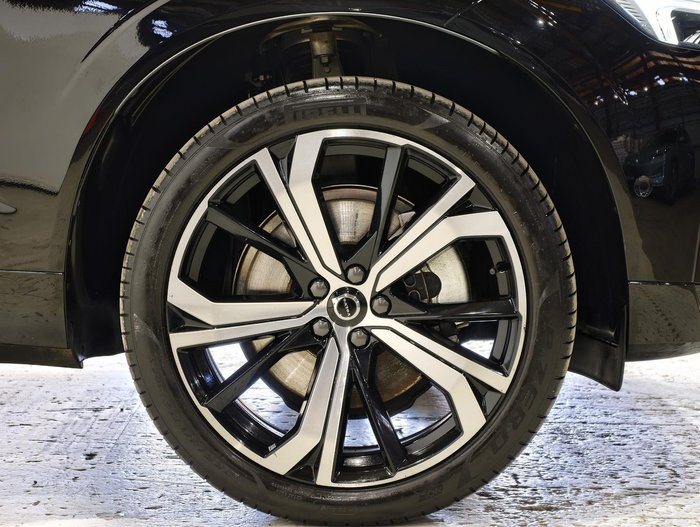 2022 Volvo XC60 Ultimate B6 Dark