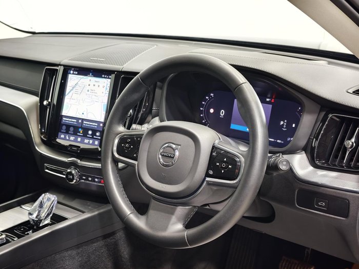 2022 Volvo XC60 Ultimate B6 Dark