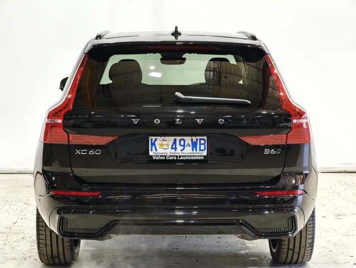 2022 Volvo XC60 Ultimate B6 Dark