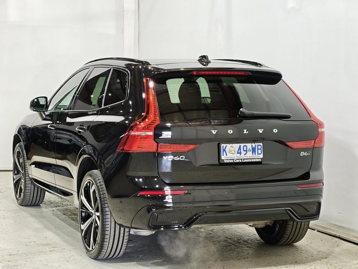 2022 Volvo XC60 Ultimate B6 Dark