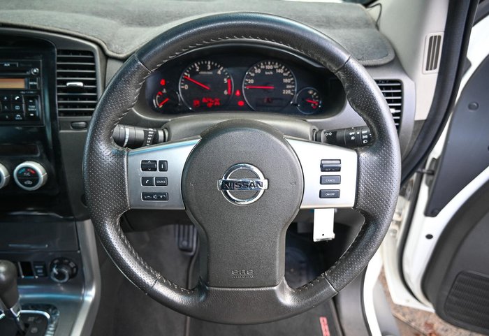 2011 Nissan Navara ST-X 550