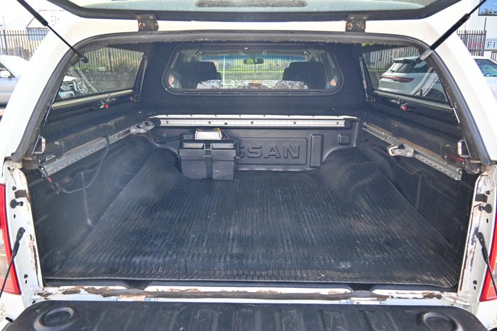 2011 Nissan Navara ST-X 550