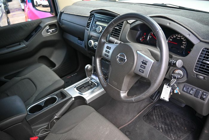 2011 Nissan Navara ST-X 550