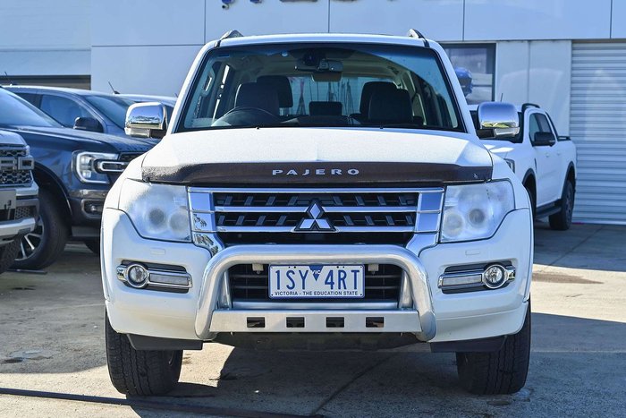 2018 Mitsubishi Pajero Exceed