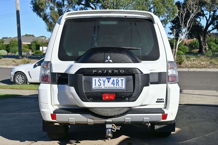 2018 Mitsubishi Pajero Exceed