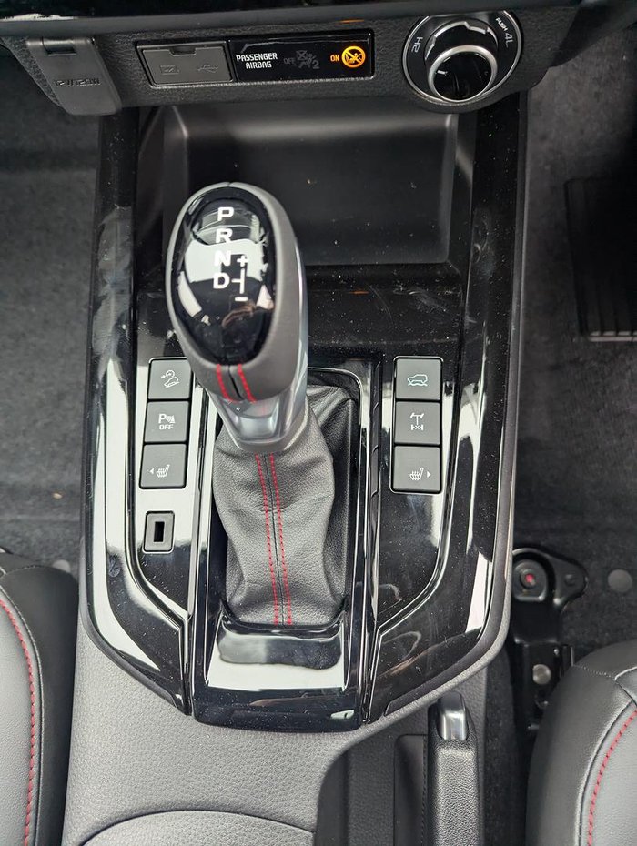 2026 Isuzu D-MAX X-TERRAIN MY25.5 4X4 Dual Range Mineral White