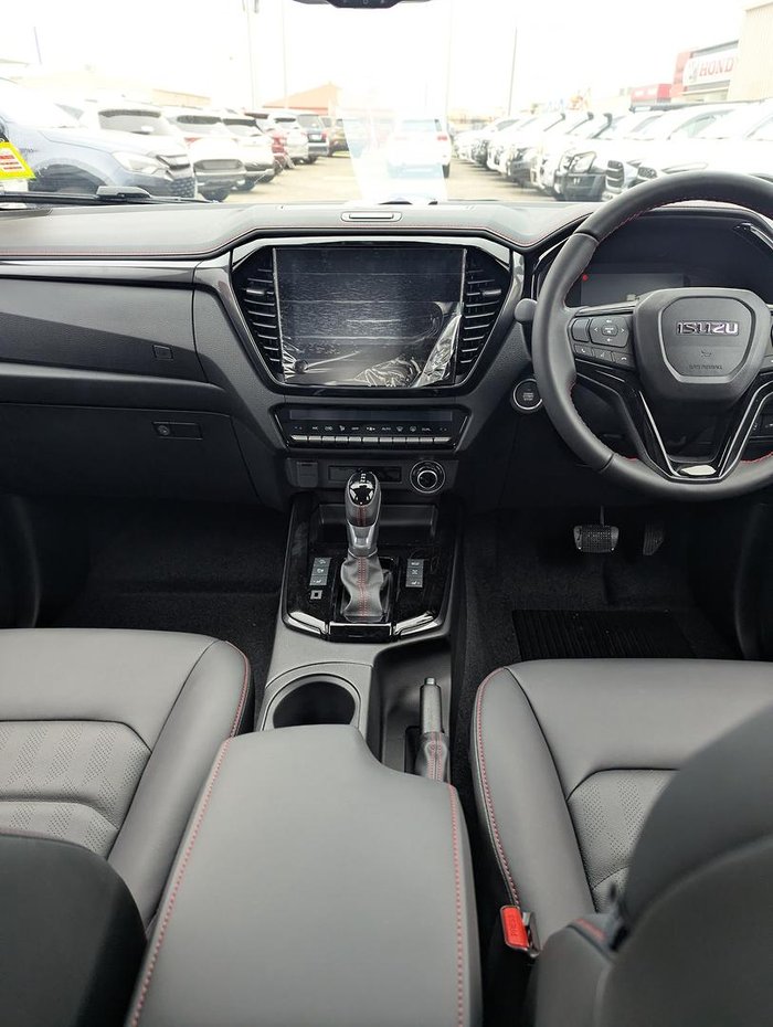 2026 Isuzu D-MAX X-TERRAIN MY25.5 4X4 Dual Range Mineral White