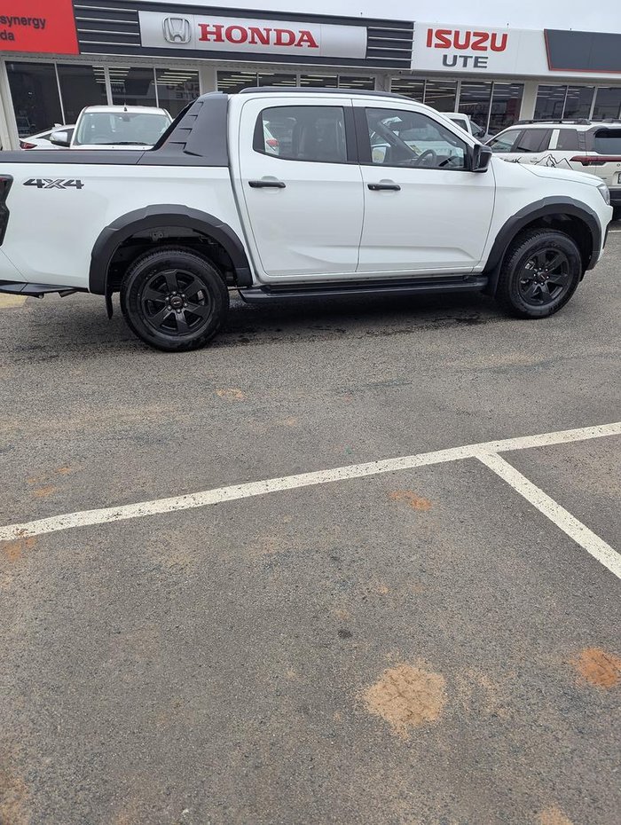2026 Isuzu D-MAX X-TERRAIN MY25.5 4X4 Dual Range Mineral White