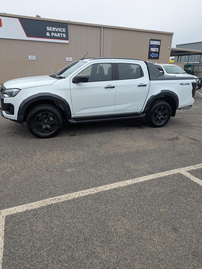2026 Isuzu D-MAX X-TERRAIN MY25.5 4X4 Dual Range Mineral White