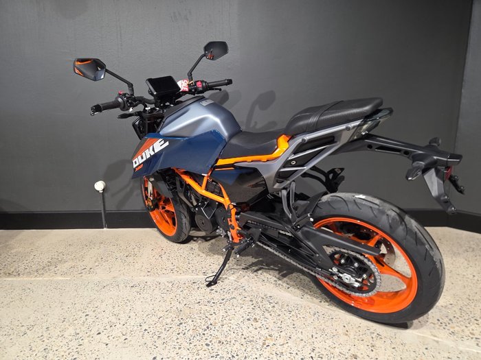 2025 Ktm 390 DUKE ORANGE