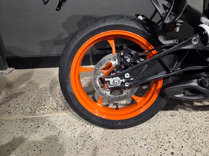 2025 Ktm 390 DUKE ORANGE