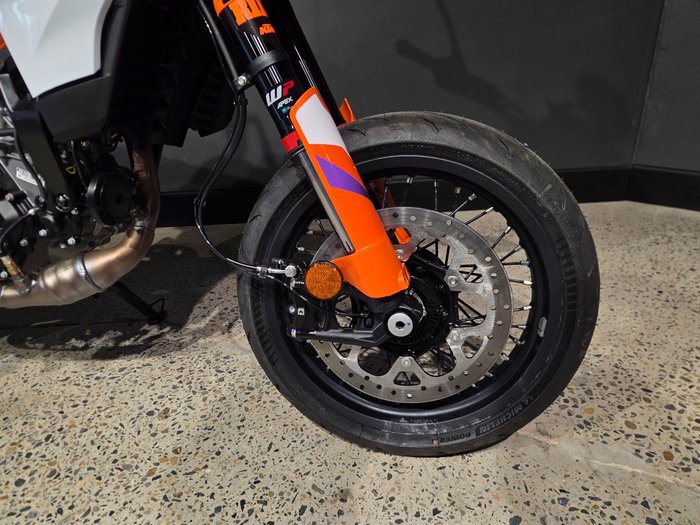 2026 Ktm 390 SMC R ORANGE