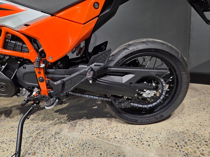2026 Ktm 390 SMC R ORANGE