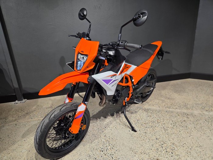 2026 Ktm 390 SMC R ORANGE