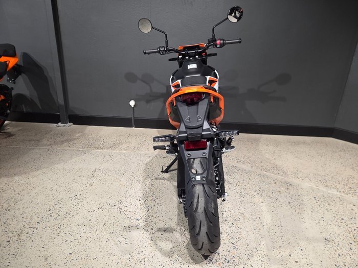 2026 Ktm 390 SMC R ORANGE