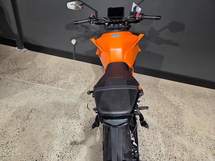 2025 Ktm 390 DUKE ORANGE