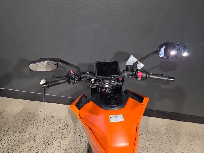 2025 Ktm 390 DUKE ORANGE