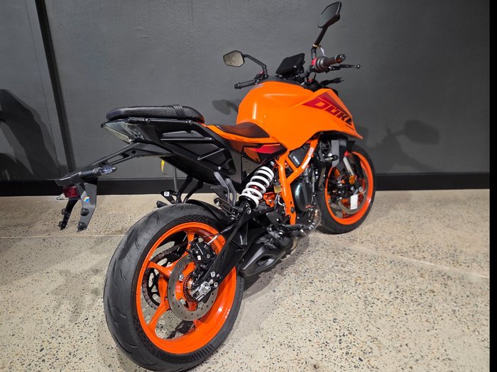 2025 Ktm 390 DUKE ORANGE