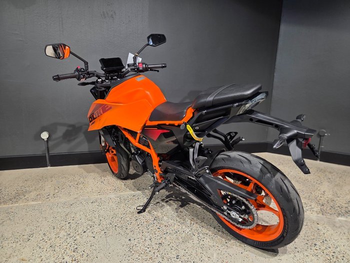 2025 Ktm 390 DUKE ORANGE