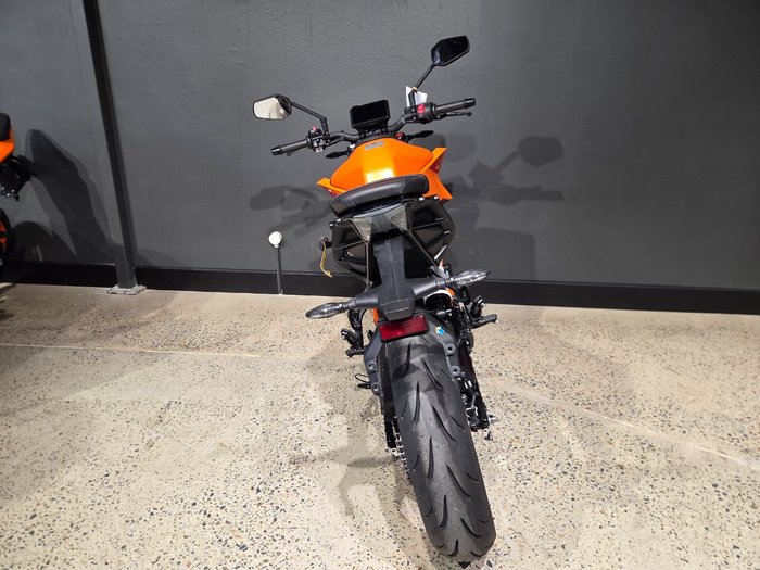2025 Ktm 390 DUKE ORANGE
