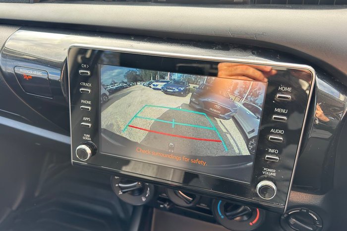 2023 Toyota Hilux SR