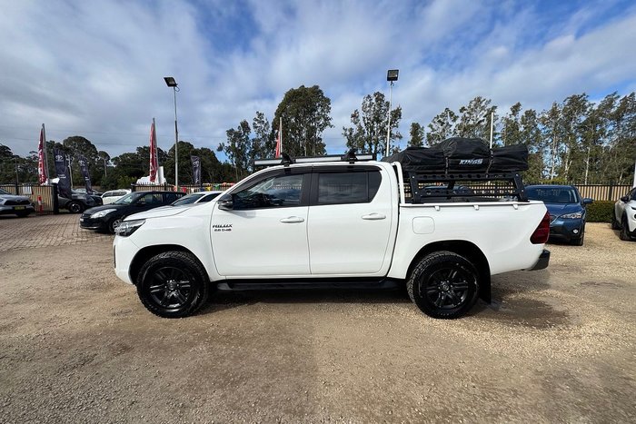 2023 Toyota Hilux SR