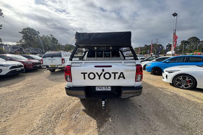 2023 Toyota Hilux SR