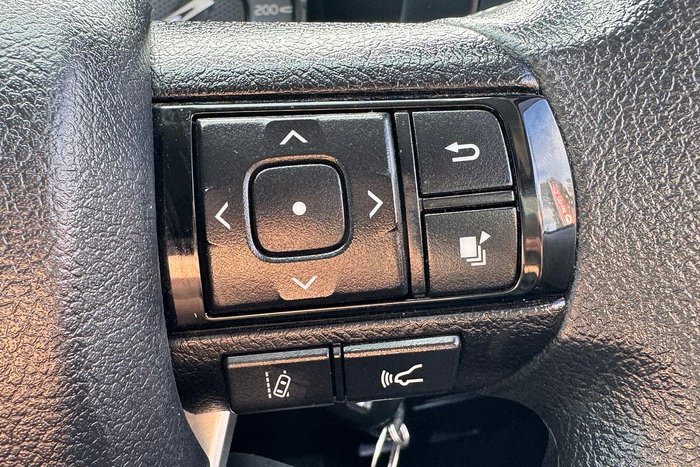 2023 Toyota Hilux SR