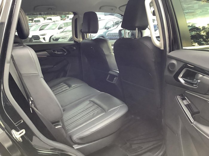 2022 Isuzu MU-X LS-T