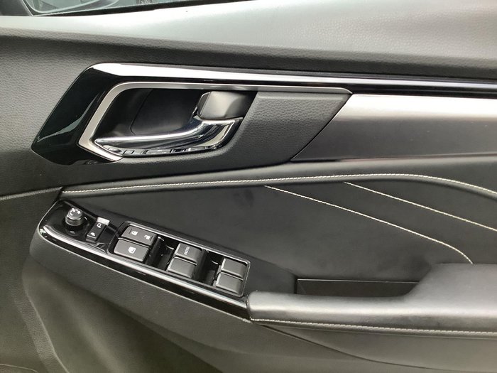 2022 Isuzu MU-X LS-T