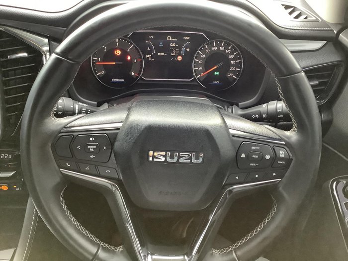 2022 Isuzu MU-X LS-T