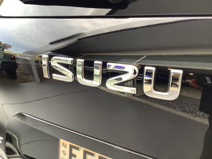2022 Isuzu MU-X LS-T