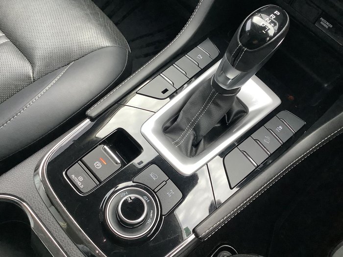 2022 Isuzu MU-X LS-T