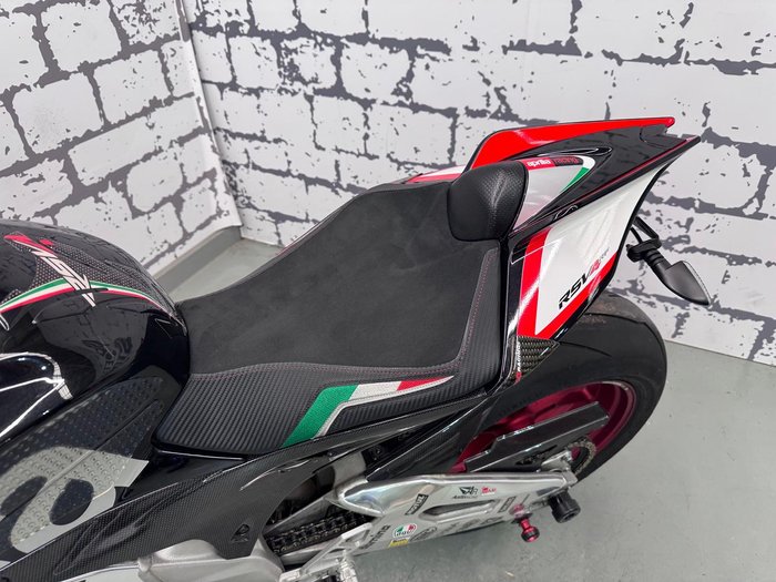 2016 Aprilia RSV4 RF RSV4 Grey