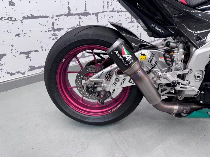 2016 Aprilia RSV4 RF RSV4 Grey