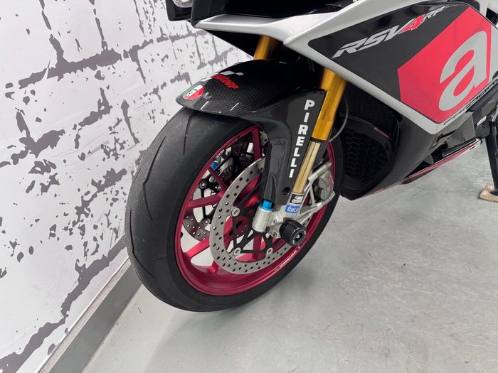 2016 Aprilia RSV4 RF RSV4 Grey