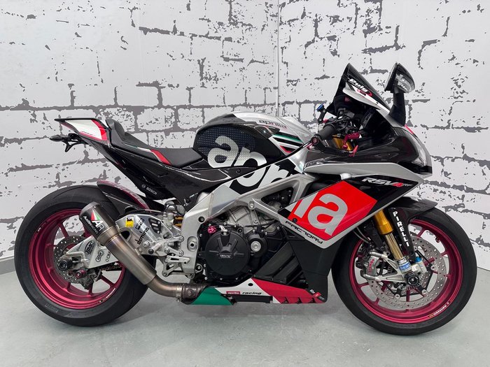 2016 Aprilia RSV4 RF RSV4 Grey