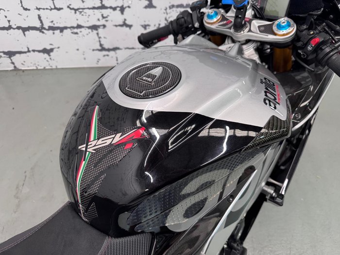 2016 Aprilia RSV4 RF RSV4 Grey
