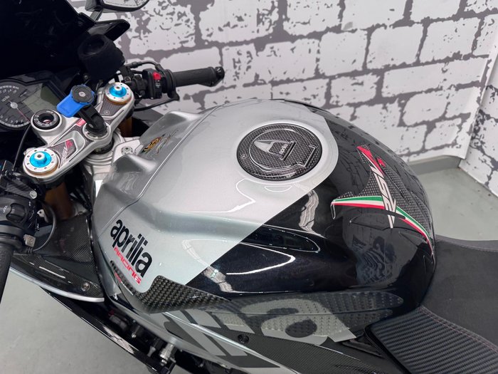 2016 Aprilia RSV4 RF RSV4 Grey
