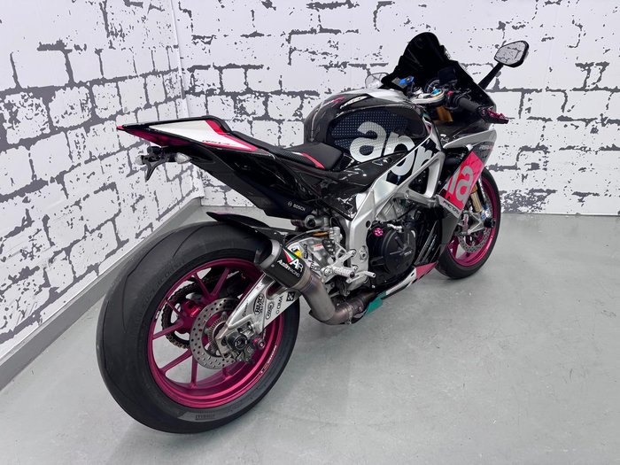 2016 Aprilia RSV4 RF RSV4 Grey